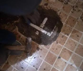 西盟卫生间漏水维修公司为您分享下卫生间渗水如何处理及注意事项